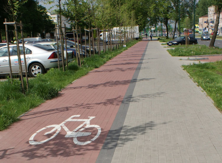 Enhancing Pedestrian Safety Through Better Sidewalk Design